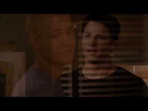 One Tree Hill Musique/Music - 203 - Michael Tolcher - Bad Habits - [Lk49]