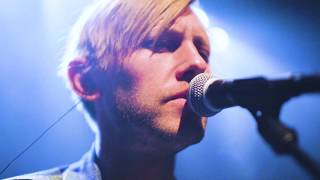 Van William - "The Middle" (Official Music Video)