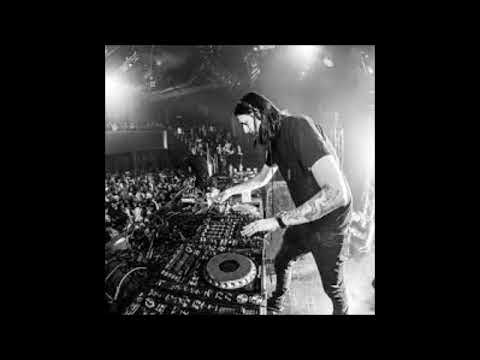 Prolix mix in 432 hertz from the Blackout podcast.