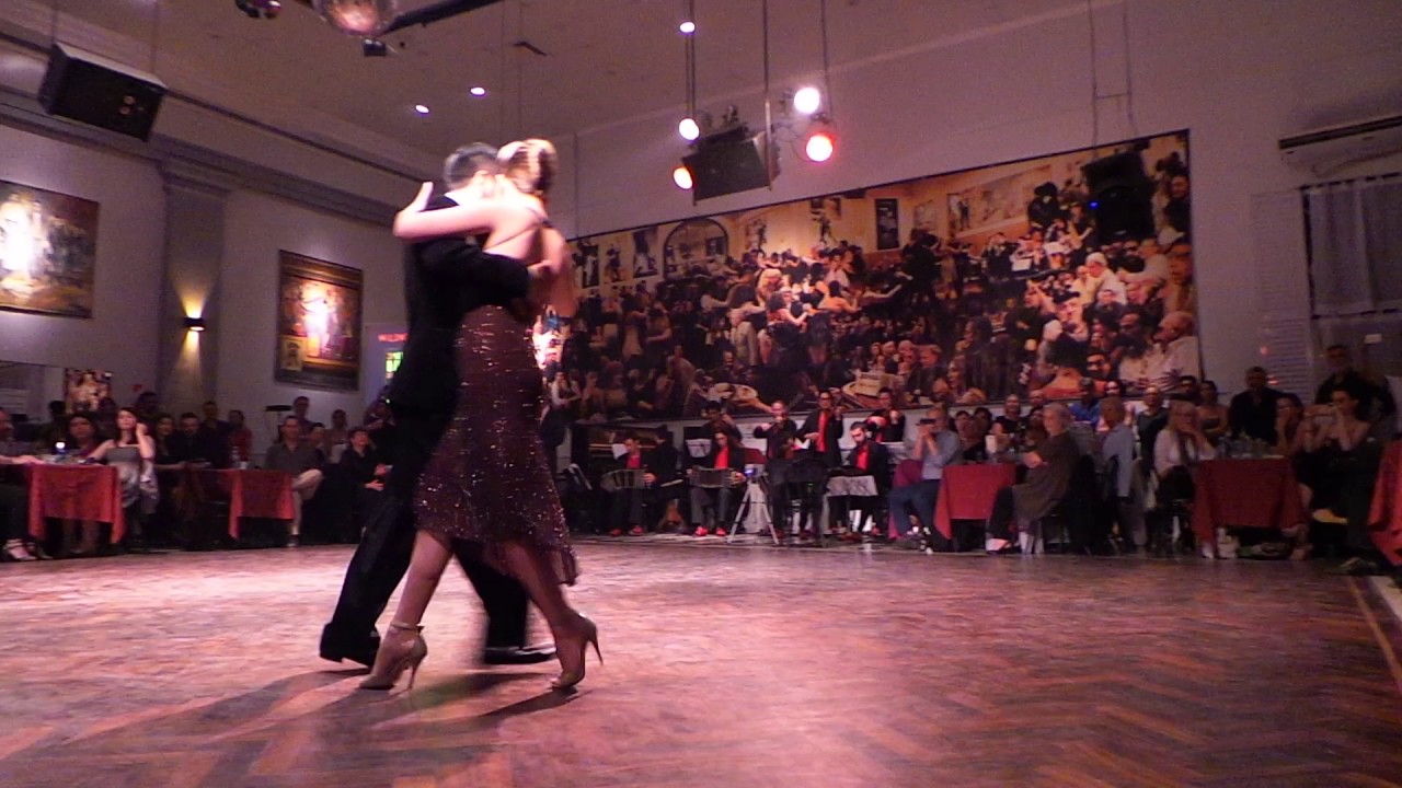 Jose Luis Salvo y Carla Rossi en Parakultural Caning 1/3