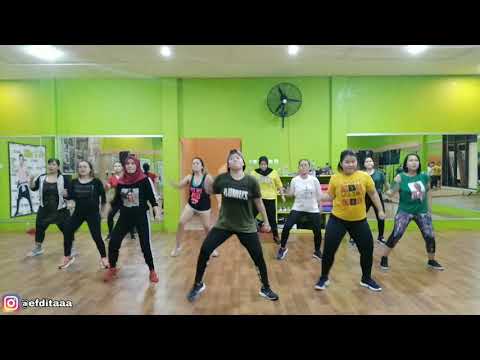 PÉGATE - Putzgrilla ft Lorna | Zumba | Dancehall | Dance Fitness | Edita Febriana
