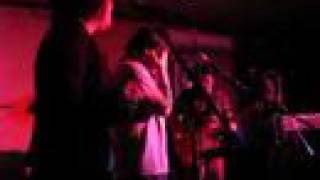 Ang Bandang Shirley's Sa Madaling Salita