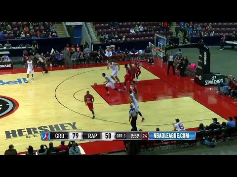 Ronald Roberts pump fakes and throws it down