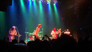 The Internet (Band) - Just Sayin&#39;/I Tried (Live @ The NorVa 9/14/15)