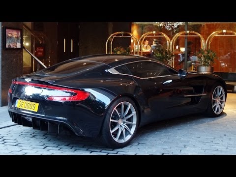 Samuel Eto'o Driving his Aston Martin One-77 in London!
