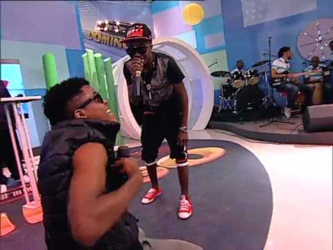 Agre-G canta «Tchila Mamã» no Show de Domingo | TV Zimbo |