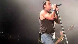 "Loud",  Shannon Noll, Live ( 1 minute, 29secs )