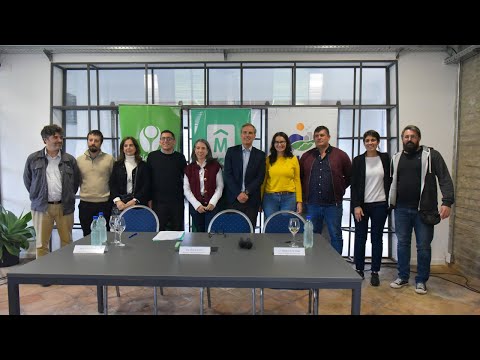 Intendencias de Canelones y Montevideo acuerdan instalar barrera contra residuos en arroyo Carrasco