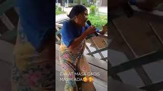 Download lagu Nenek gaul nyanyi , mengenang masa remaja 😁#lucu #nenek #karaoke mp3 Download lagu Nenek gaul nyanyi , mengenang masa remaja 😁#lucu #nenek #karaoke mp3