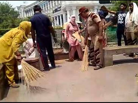 download lagu mp3 mp4 Dera Sacha Sauda Ashram In Delhi, download lagu Dera Sacha Sauda Ashram In Delhi gratis, unduh video klip Dera Sacha Sauda Ashram In Delhi