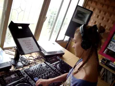 Dj Narcissa @ Ibiza Global Radio playin CiuPy & Mihai Bejenaru, Narcissa - Ahoi