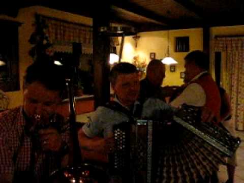 Bei Friedl Lazarus im Landgasthof Lazarus in Mooskirchen.