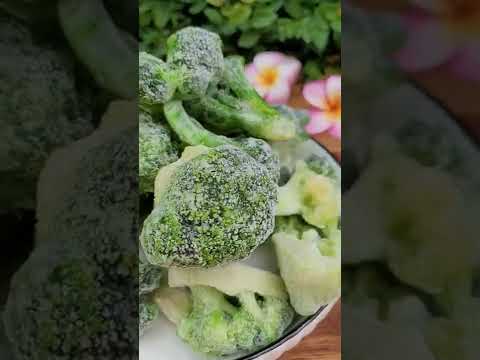 , title : '8 VEGGIEZ Broccoli imported frozen vegetable IQF veggies sayuran beku brokoli 500g'