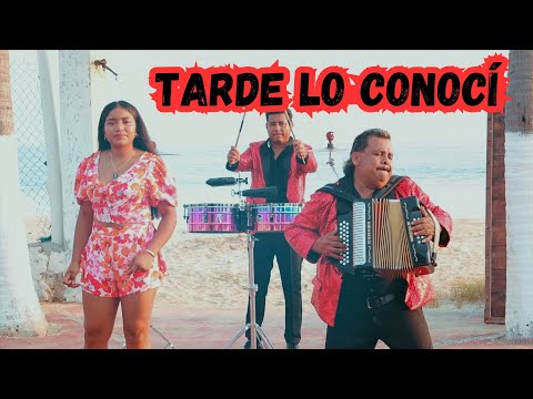 TARDE LO CONOCÍ · Sergio Sabino Y Sus Teclas Show Ft. Chayito Damián (Video Oficial)
