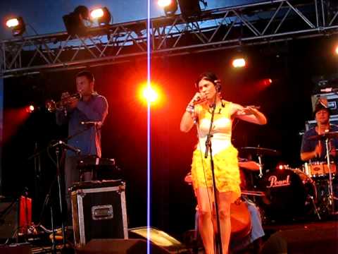 The Mummers, (1) March of the Dawn, live at Latitude, 17 July 2009