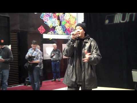 Chali 2NA of Jurassic 5 performing live at Teva