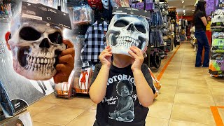 SPIRIT HALLOWEEN 2022 | SKULL TEAM