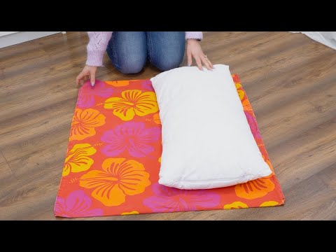 This way, a pillowcase that is too big fits perfectly – without any sewing or cutting!