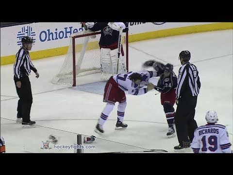 Benoit Pouliot vs Derek MacKenzie Mar 21, 2014