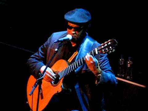 Raul Midon - Everyone Deserves A Second Chance - 1