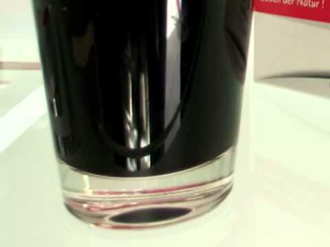 Nicole verschmeckt Walthers Bio Aroniasaft