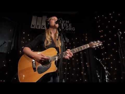 Zoe Muth - Annabelle (Live on KEXP)