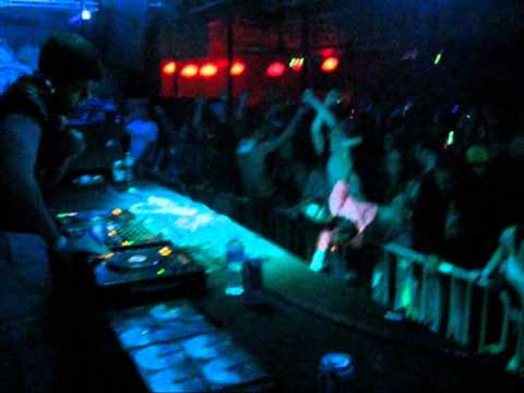 Microsis @ Quad : Not Going Home Till I'm Smashed (Microsis Mashup)