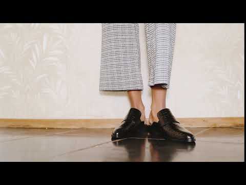 download lagu mp3 mp4 Freda Salvador Mules, download lagu Freda Salvador Mules gratis, unduh video klip Freda Salvador Mules