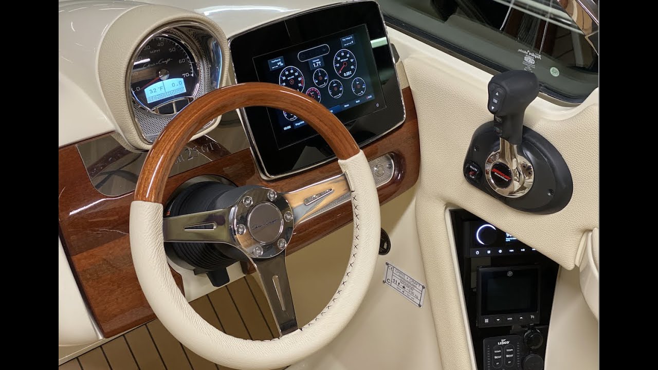 Chris Craft Launch 25GT - Boat Tour