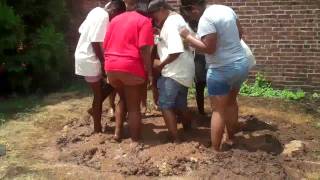 preview picture of video 'Greater Newark Conservancy Youth Interns make mud bricks'