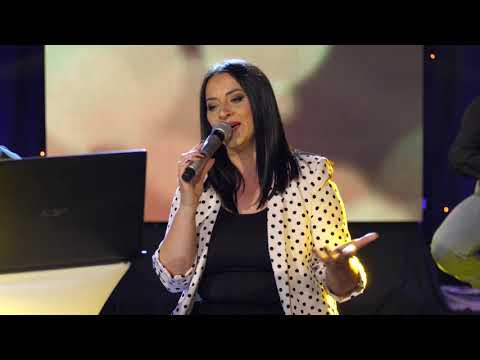 Aneta i Grupa Molika - Kinisa da oda (LIVE Quarantine Show)