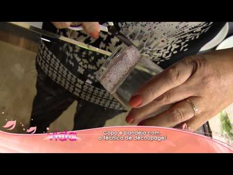 Copo e bandeja com a técnica de decoupage!