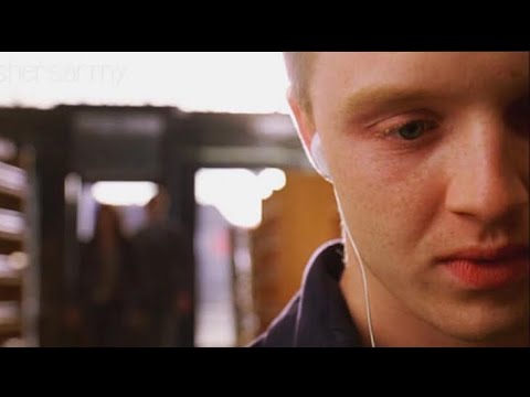 Noel Fisher/John Armstrong - Life 2x01 “Detective Kumquat”