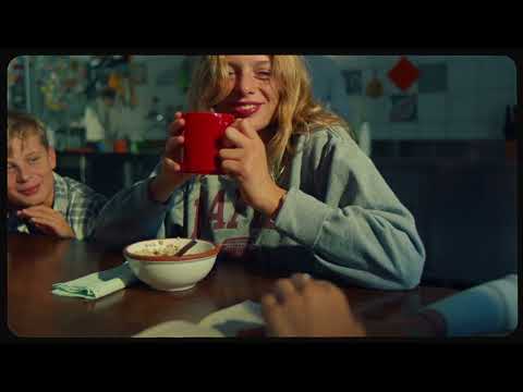 Nescafé, World Says Coffee (60s)