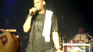 R. Kelly - If I Could Turn Back The Ends Of Time Acapella (Live in Paris)