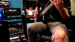 Video thumbnail for Fender Rumble VS Hartke HA2500 (BASS AMP) by Eric Shreds