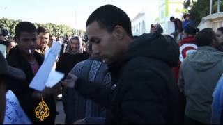 Download lagu Clashes continue in flashpoint Tunisia town mp3