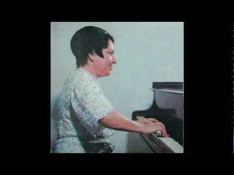 Alicia de Larrocha plays Carlos Surinach - Suite "Acrobats of God" (1970 Live)