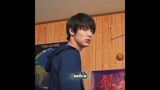 El vato que anda con una enana de verdad, de 10 cm.#shorts #czq51210andxqr