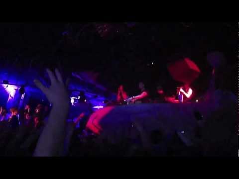 AFROJACK & SHERMANOLOGY performing  Can't Stop Me Now @ Jacked Cocoon