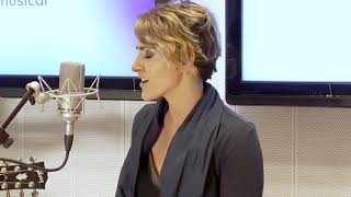 Conociendo a Barei | "You number one" en acústico