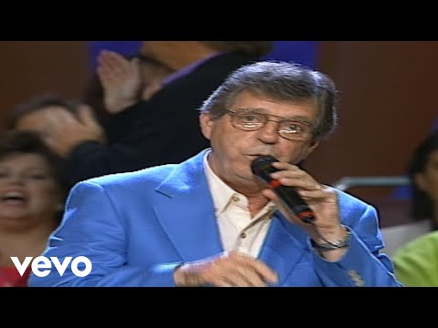 Bill & Gloria Gaither - A Wonderful Time Up There [Live] ft. Bob Cain