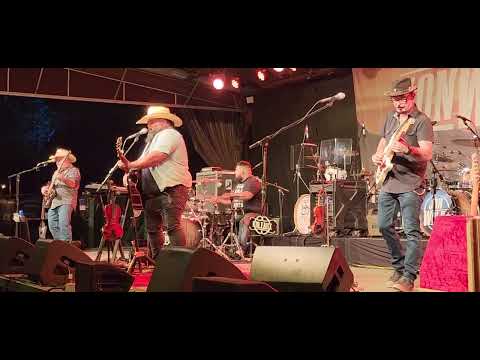 Kin Faux  "Mas Tequila"