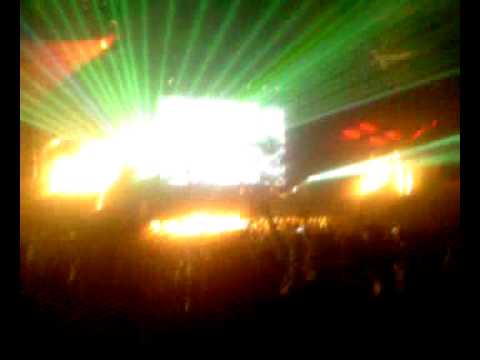 Chuckie spins Loving you (Robaco Bossá remix) @ Dirty Dutch