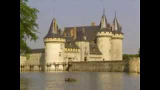 preview picture of video 'Tours-TV.com: Sully-sur-Loire Castle'