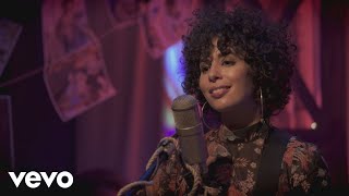 Raquel Sofía - Tenemos Historia (Voice Introduction)