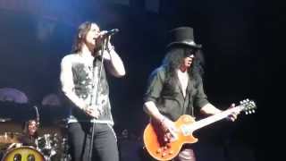 Slash ft. Myles Kennedy & the Conspirators - "You Could Be Mine" live in Osaka, Japan 2/9/2015