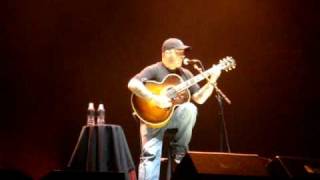 preview picture of video 'Aaron Lewis - Black (Pearl Jam cover) - Mohegan Sun Arena - February 28, 2009'