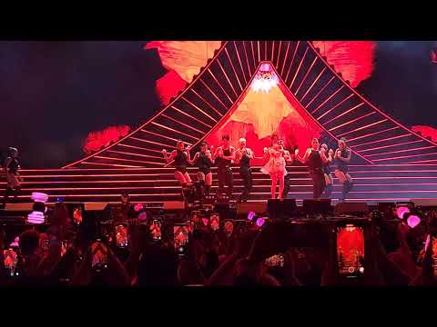 Blackpink Coachella 2023 Weekend 2 - Flower by Jisoo