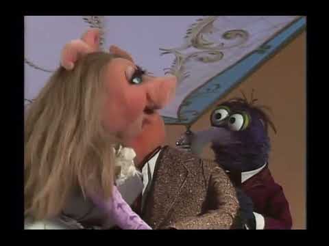 The Muppet Show - 217: Julie Andrews - At The Dance/“Won’t Somebody Dance With Me” (1978)